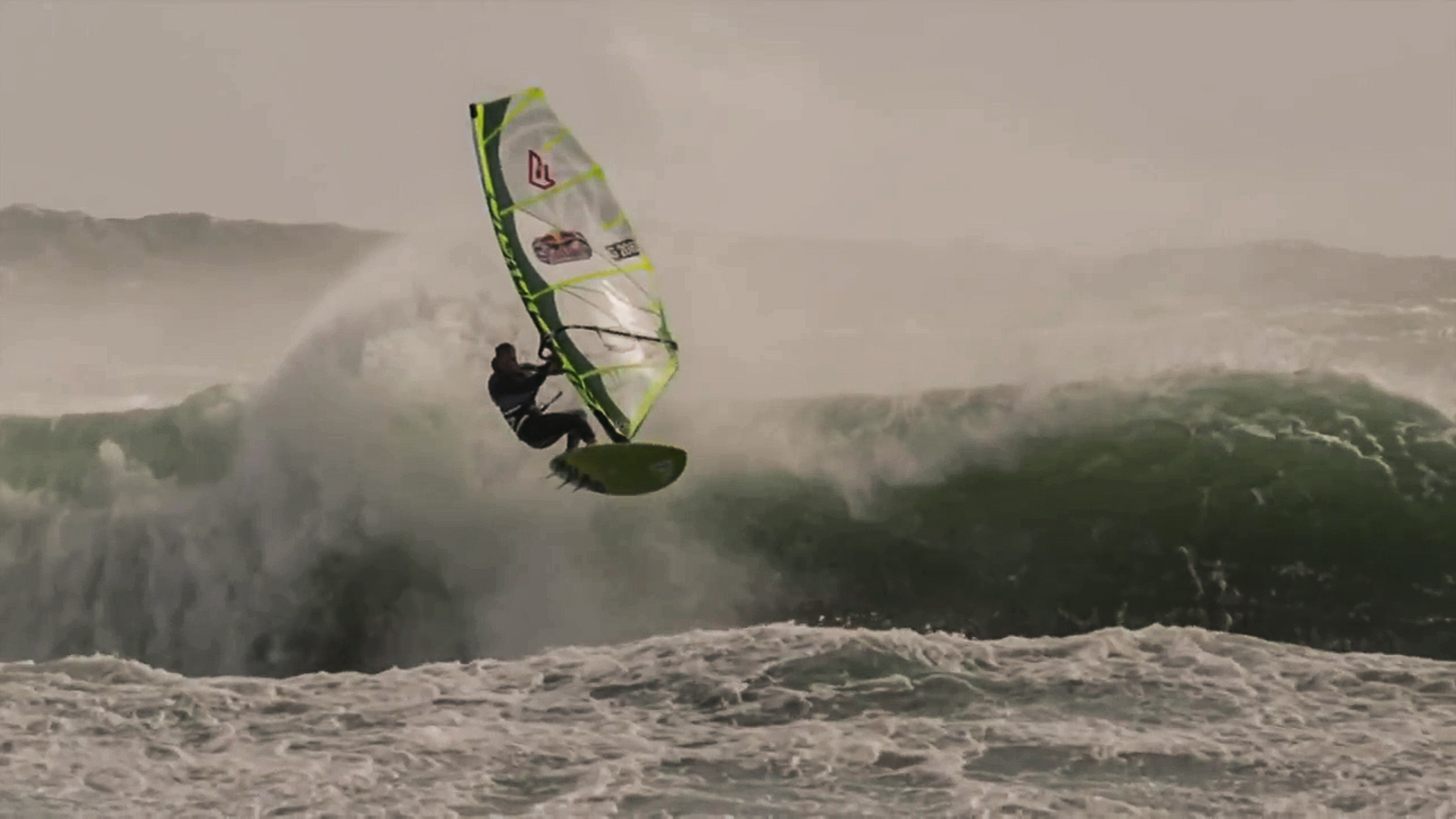 Windsurfing_in_Tasmania_-_Mission_2_-_Red_Bull_Storm_Chase_2013_02.jpg